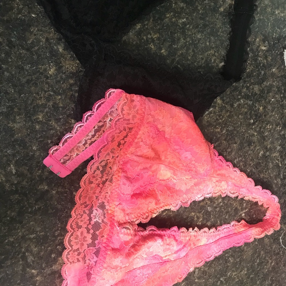 Set of two hollister gilly Hicks bralettes